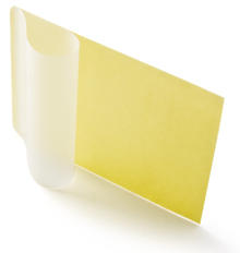 Наклейка с липким слоем (паутч), для ламинирования карт 52х75 мм Наклейка с липким слоем (паутч), для ламинирования карт 52х75 мм