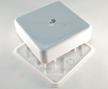 GE41215-01, коробка (75х75х28 мм) распаячная