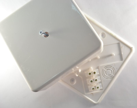 GE41216-01, коробка (75х75х28 мм) распаячная