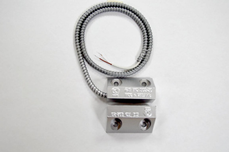 ИО 102-20Б2М(3), извещатель магнитоконтактный,  металлический корпус, выводы в защитном рукаве из металла